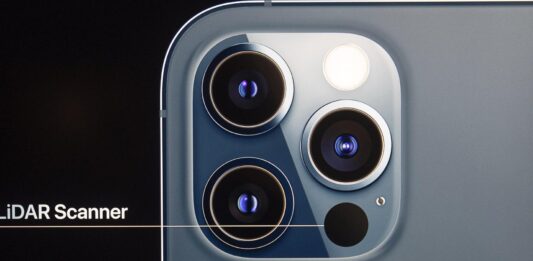 create 3D render on iPhone