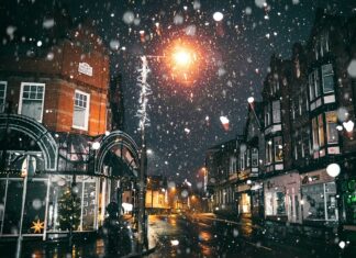Generate Christmas wallpapers