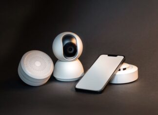 Turn Your Old Android Phone Into a Security Camera (Free)