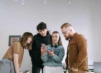 Claude Cowork Mobile Web Launch: What You Need to Know