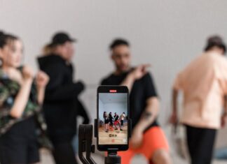 Flagship Smartphone Video Test: Blind Camera Showdown