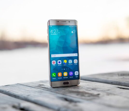 Galaxy S26 Ultra Red Screen Issue: Cause and Fix Explained