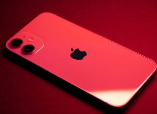 iPhone 18 Pro Max Weight and Thickness Leak: It’s Chunky