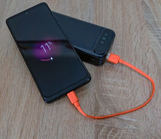 Motorola Edge 70 Max Battery: 7,100mAh and 25W Wireless