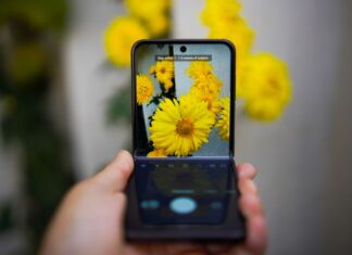 iPhone Ultra Form Factor: What Galaxy Z Fold 8 Reveals